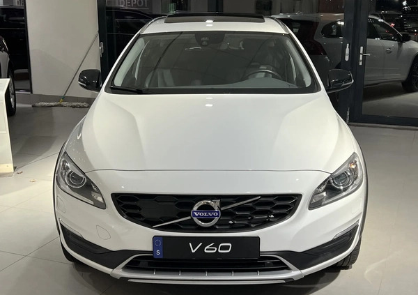 Volvo V60 cena 110000 przebieg: 146000, rok produkcji 2018 z Międzyrzec Podlaski małe 121